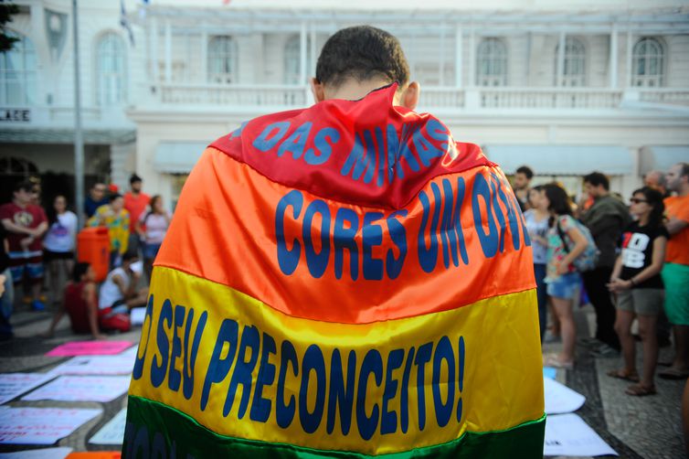 Federal and State Governments sign pact to end LGBT-POV before the International Day Against Homophobia, Transphobia, and Biphobia, photo by Agencia Brasil. Rio de Janeiro, Brazil, Brazil News